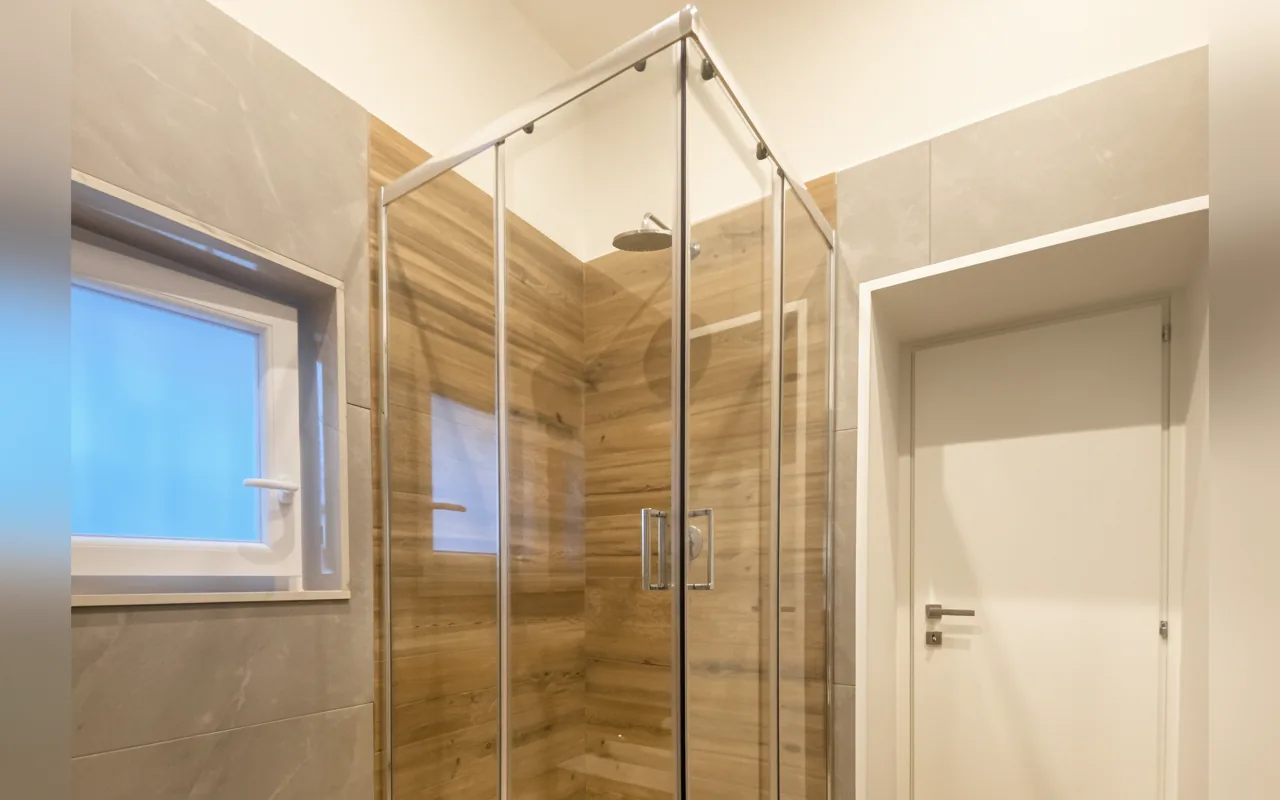 Camera con bagno privato — Sami B&B, Taranto (Puglia) (foto 32)